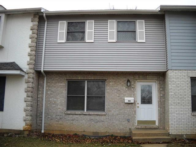 210 Oak St