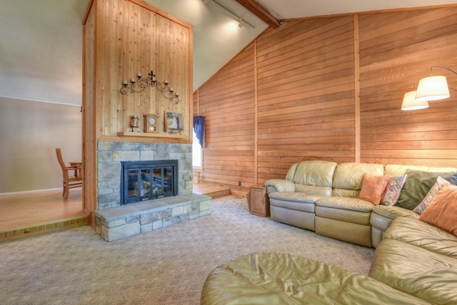 709 Erin Dr
