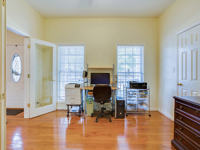 806 W Park Ave