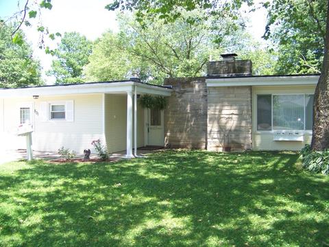 900 Robert Webb Dr