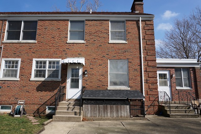1303 Carver Dr