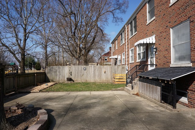 1303 Carver Dr