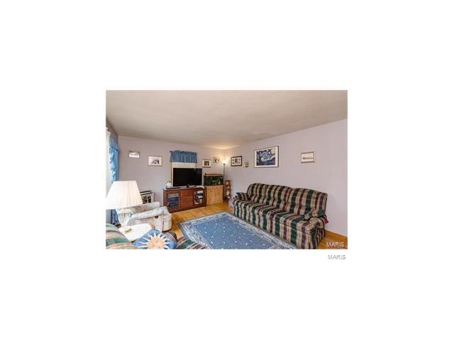 3414 Oak Dr
