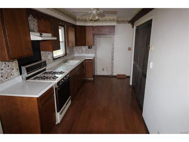 For Sale: 405 Texas Bethalto, IL 62010