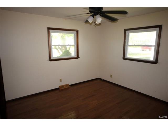 For Sale: 405 Texas Bethalto, IL 62010
