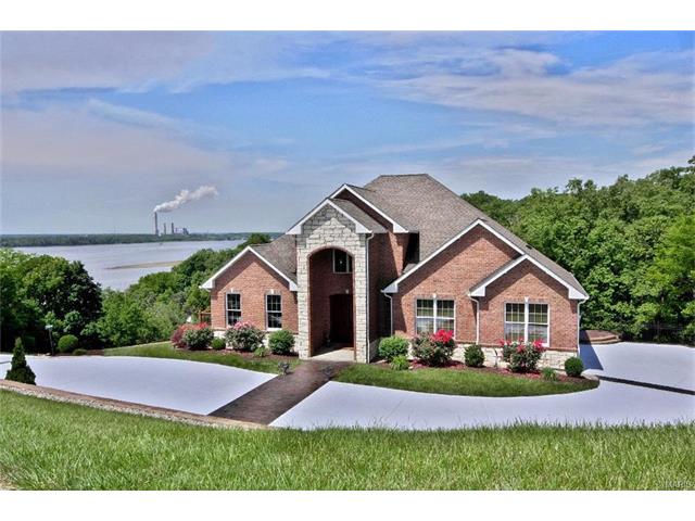 For Sale: 4822 Whitford Dr Godfrey, IL 62035