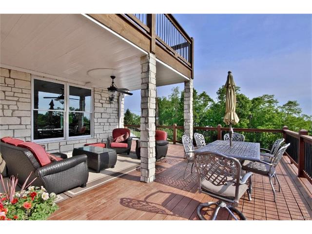 For Sale: 4822 Whitford Dr Godfrey, IL 62035
