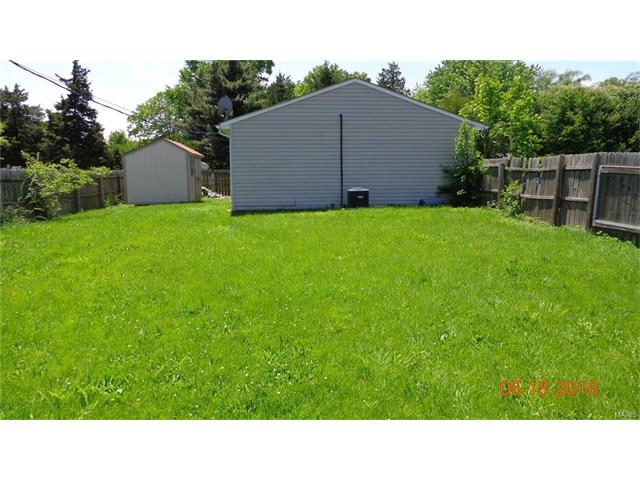 For Sale: 1701 Minerva Ave Granite City, IL 62040