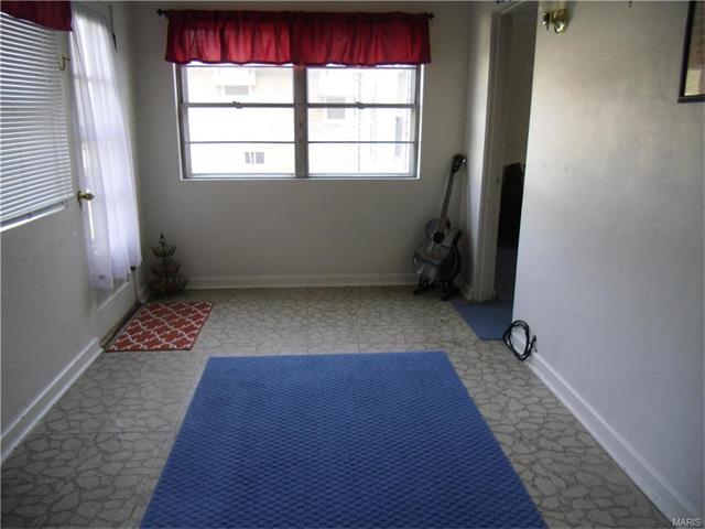 2237 Lynch Ave
