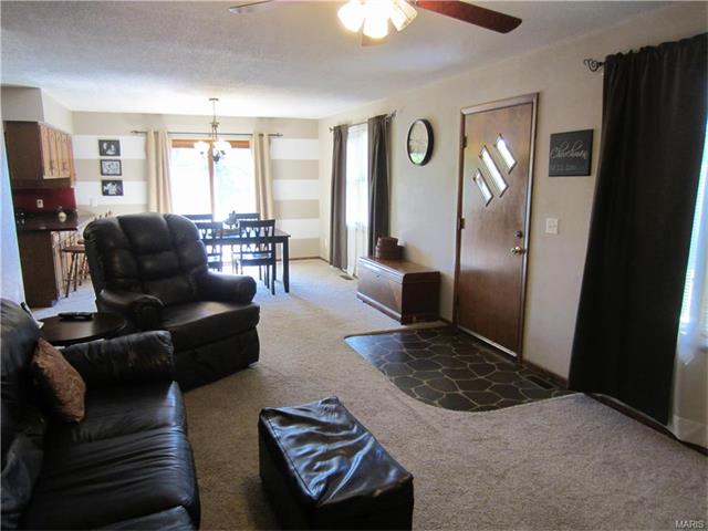 For Sale: 67 N Old County Rd Rd Hardin, IL 62047