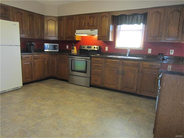 For Sale: 67 N Old County Rd Rd Hardin, IL 62047