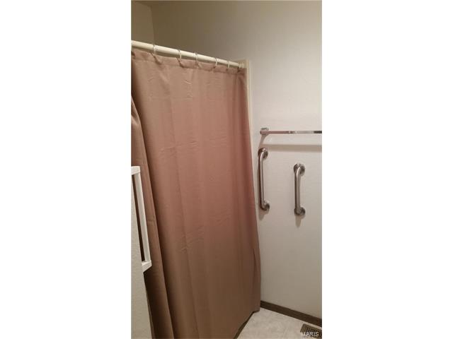 176 Red Bud Dr