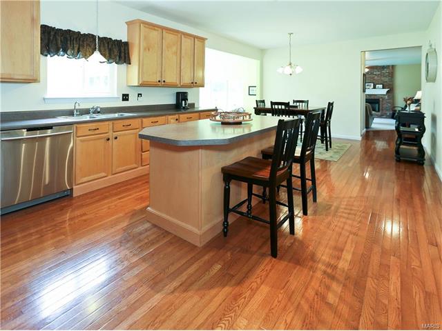 For Sale: 1126 Stonewolf Trl Fairview Heights, IL 62208