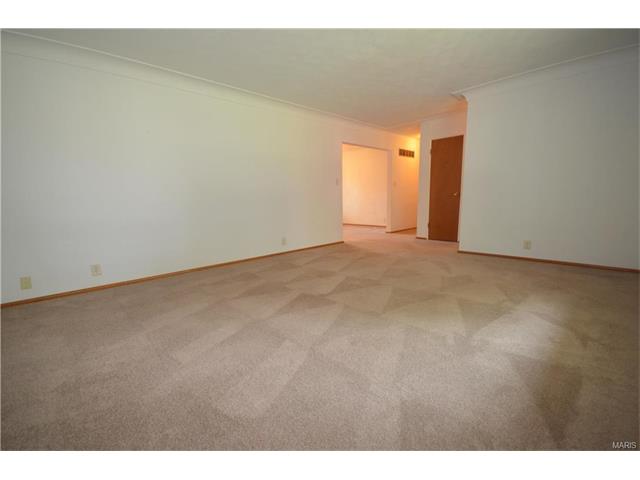 18 Estates View Dr