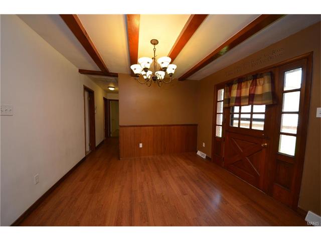 For Sale: 800 Primrose Dr Belleville, IL 62220