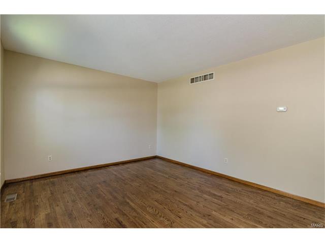 For Sale: 3742 Boatmans Pt Belleville, IL 62221