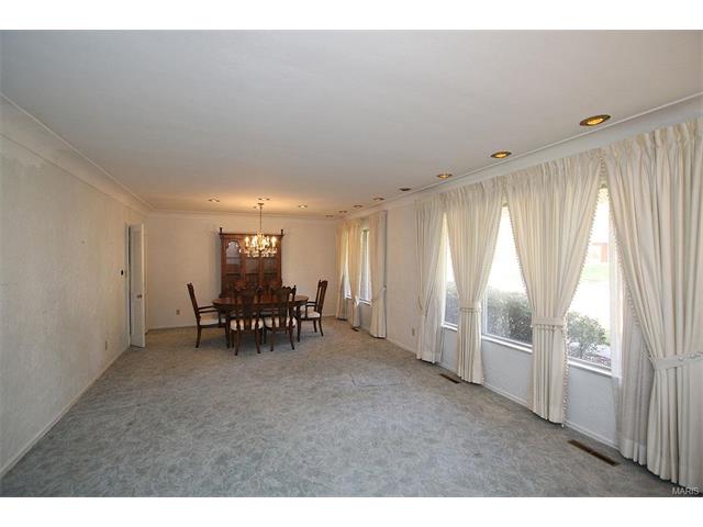 26 Larkspur Dr