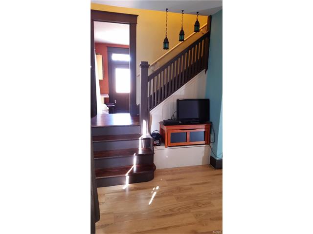 97 N 98th St
