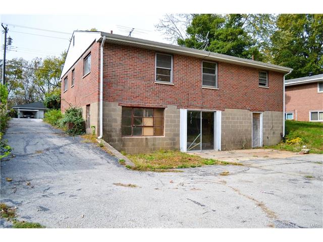 60 Windsor Dr