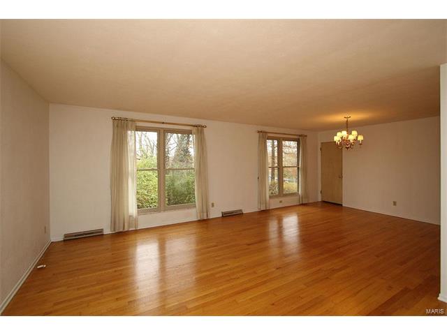21 Willowbrook Dr