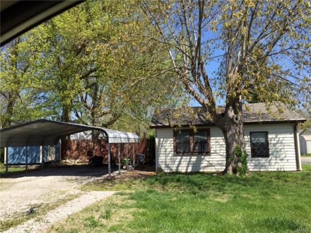 For Sale: 707 Gilbert Belleville, IL 62226