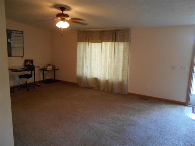 21512 Emerald Rd