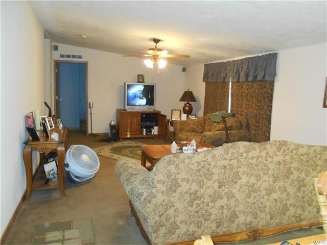 21512 Emerald Rd