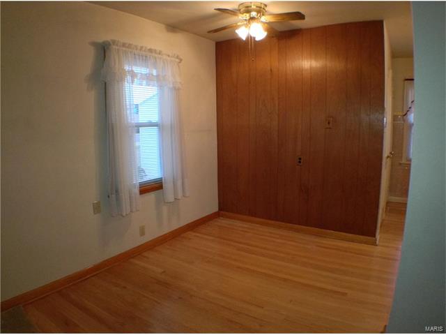 100 Royal Dr