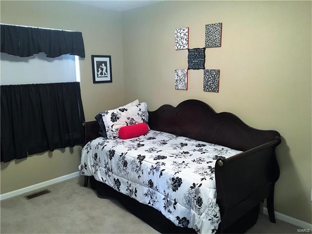 21 Grandbrook Blvd