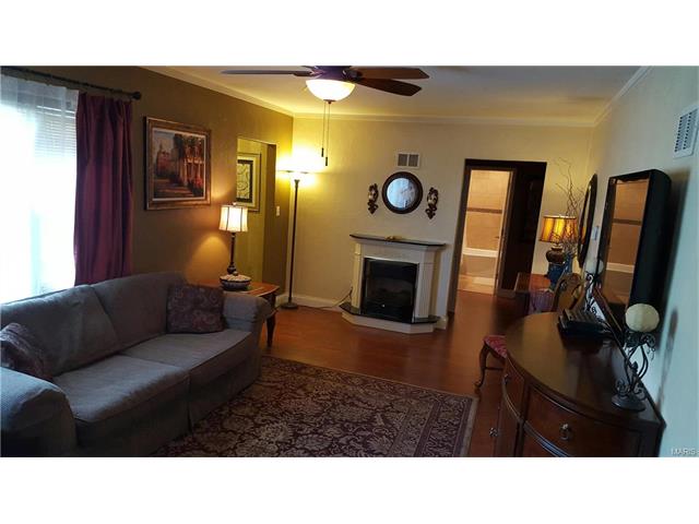 For Sale: 109 Rex Dr Collinsville, IL 62234
