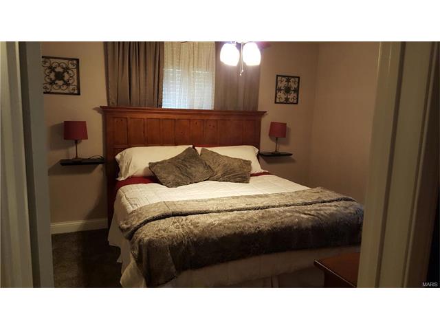 For Sale: 109 Rex Dr Collinsville, IL 62234