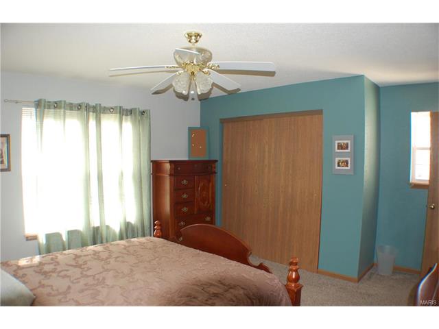 70 Carnation Dr