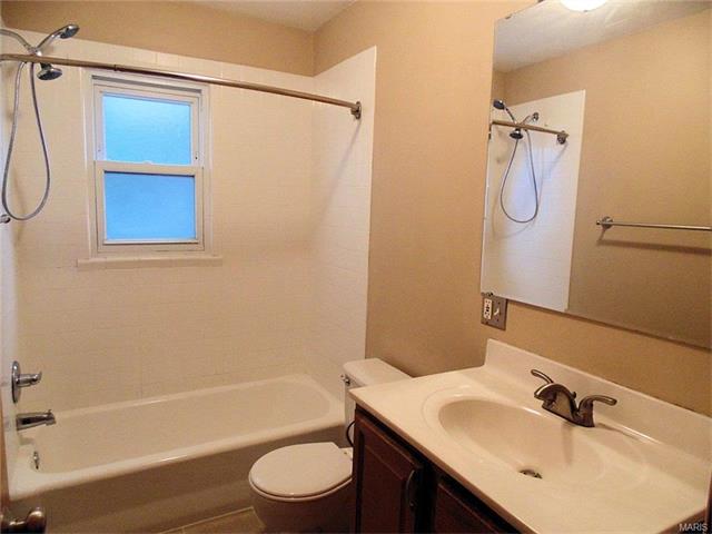 2014 Cypress St Highland, IL 62249