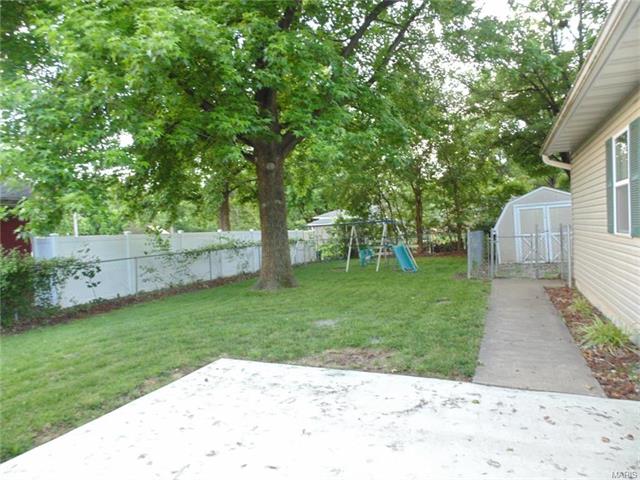 2014 Cypress St Highland, IL 62249
