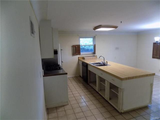 20 Fairlane Dr
