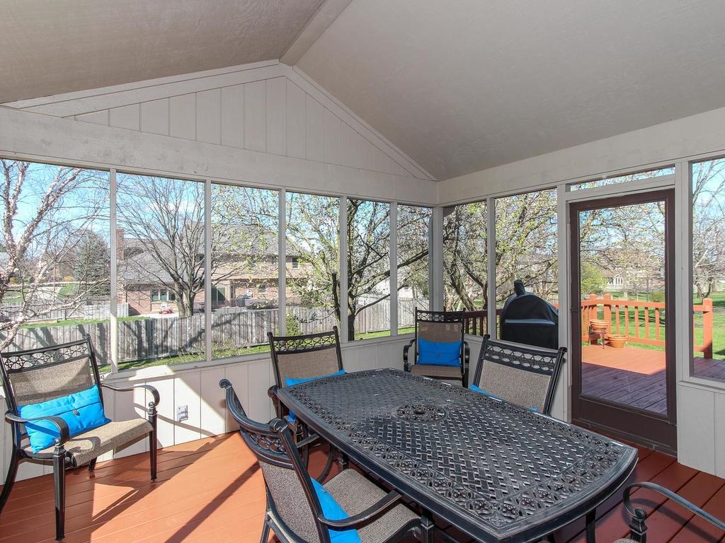 4627 Foster Dr