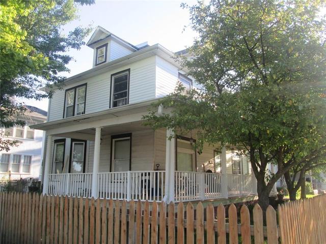 122 W Fordice St
