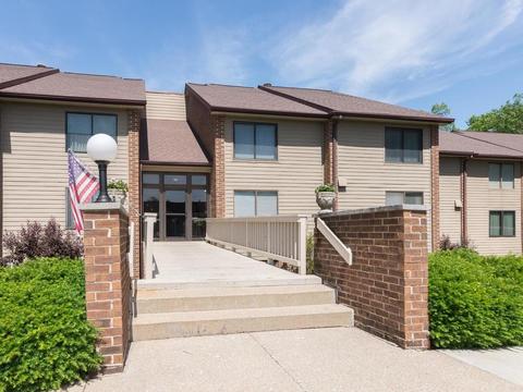 1802 Walnut Way