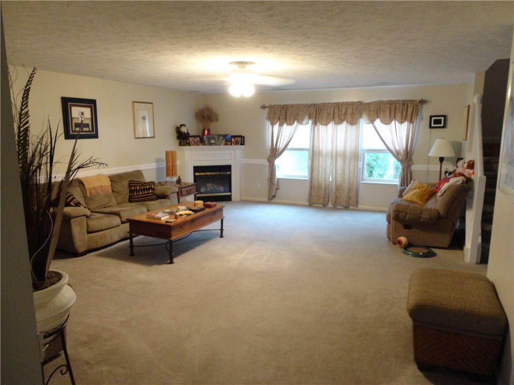 1933 Wayfield Dr