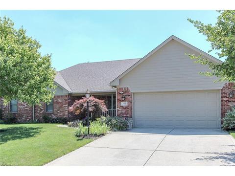 6871 Woodridge Dr
