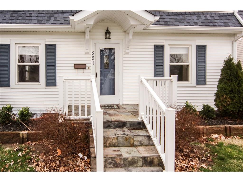 450 Lake Shore Ct