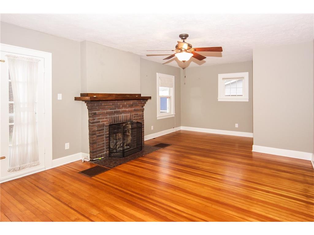 450 Lake Shore Ct
