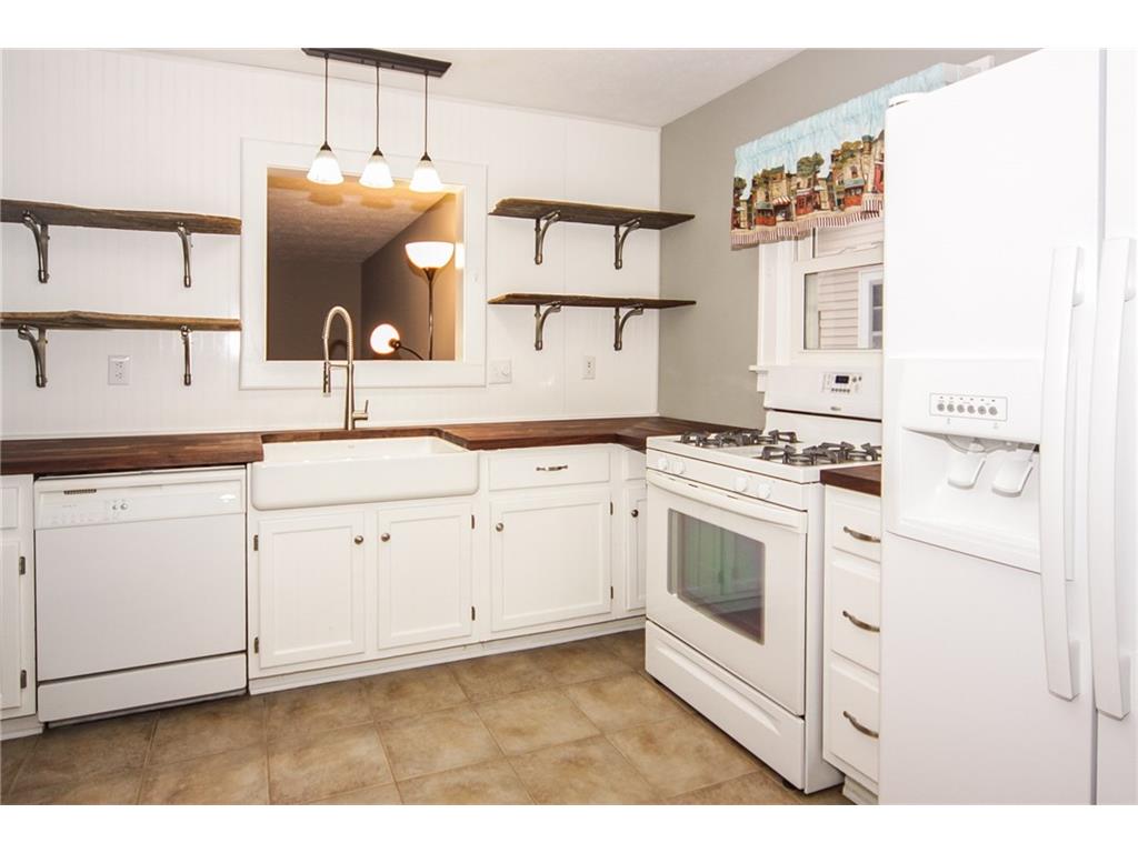 450 Lake Shore Ct