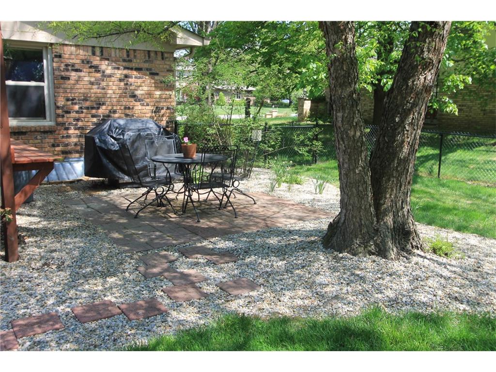1091 Hopkins Rd