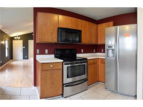 944 Streamside Dr