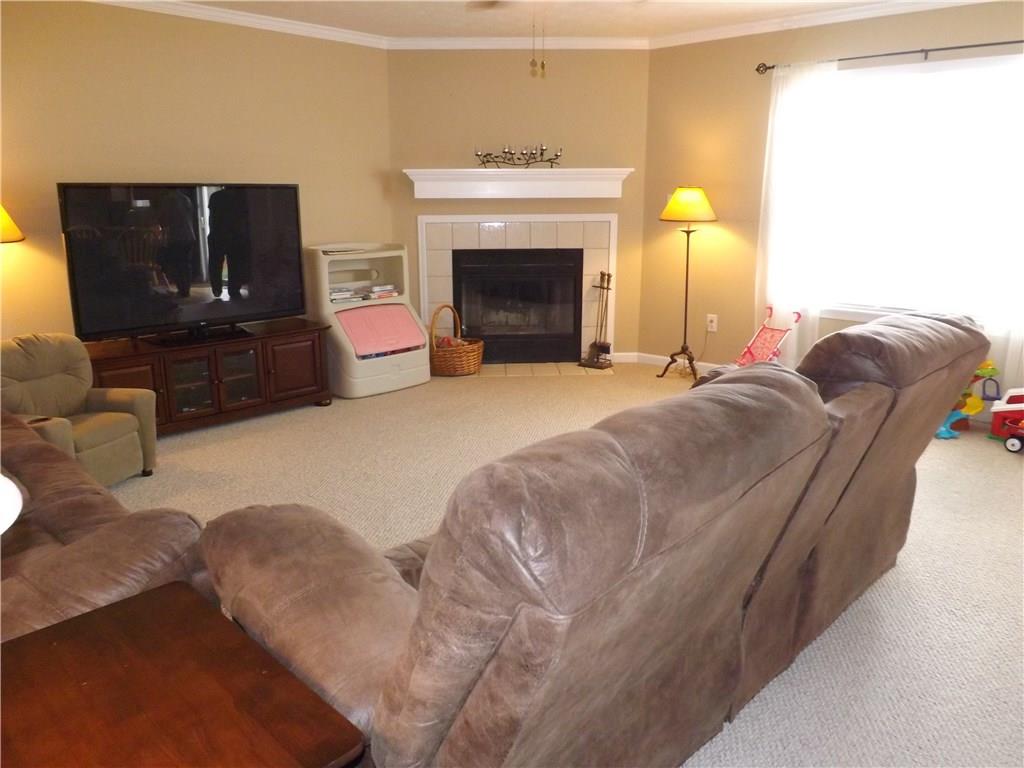 604 Leah Way