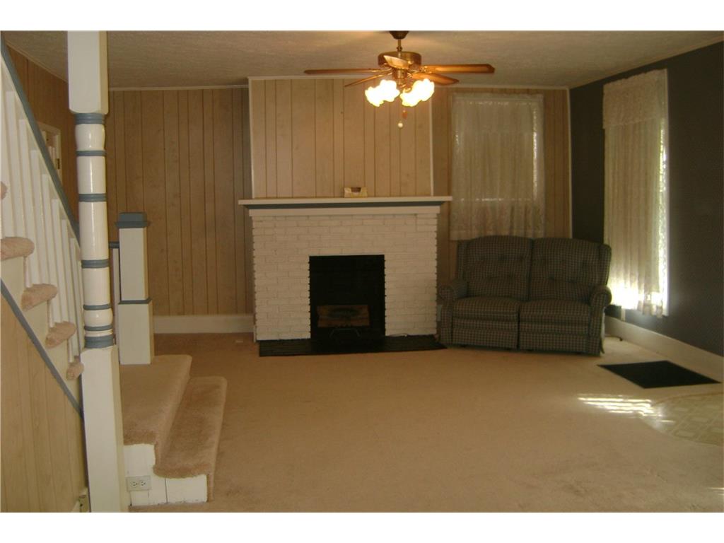 322 E Main St