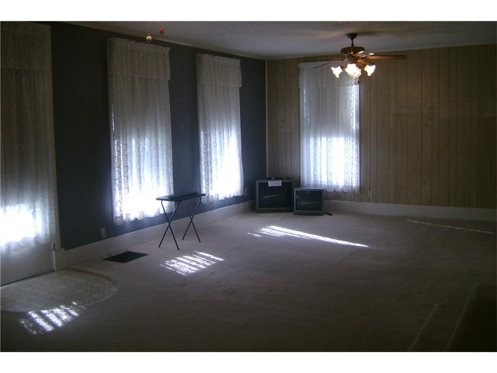 322 E Main St