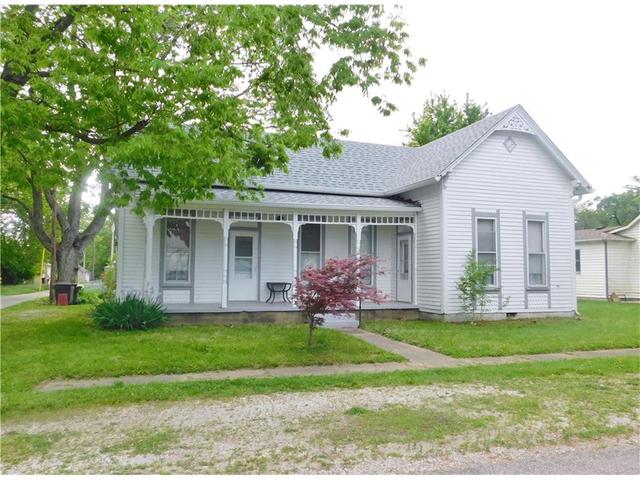 123 Wildwood Blvd