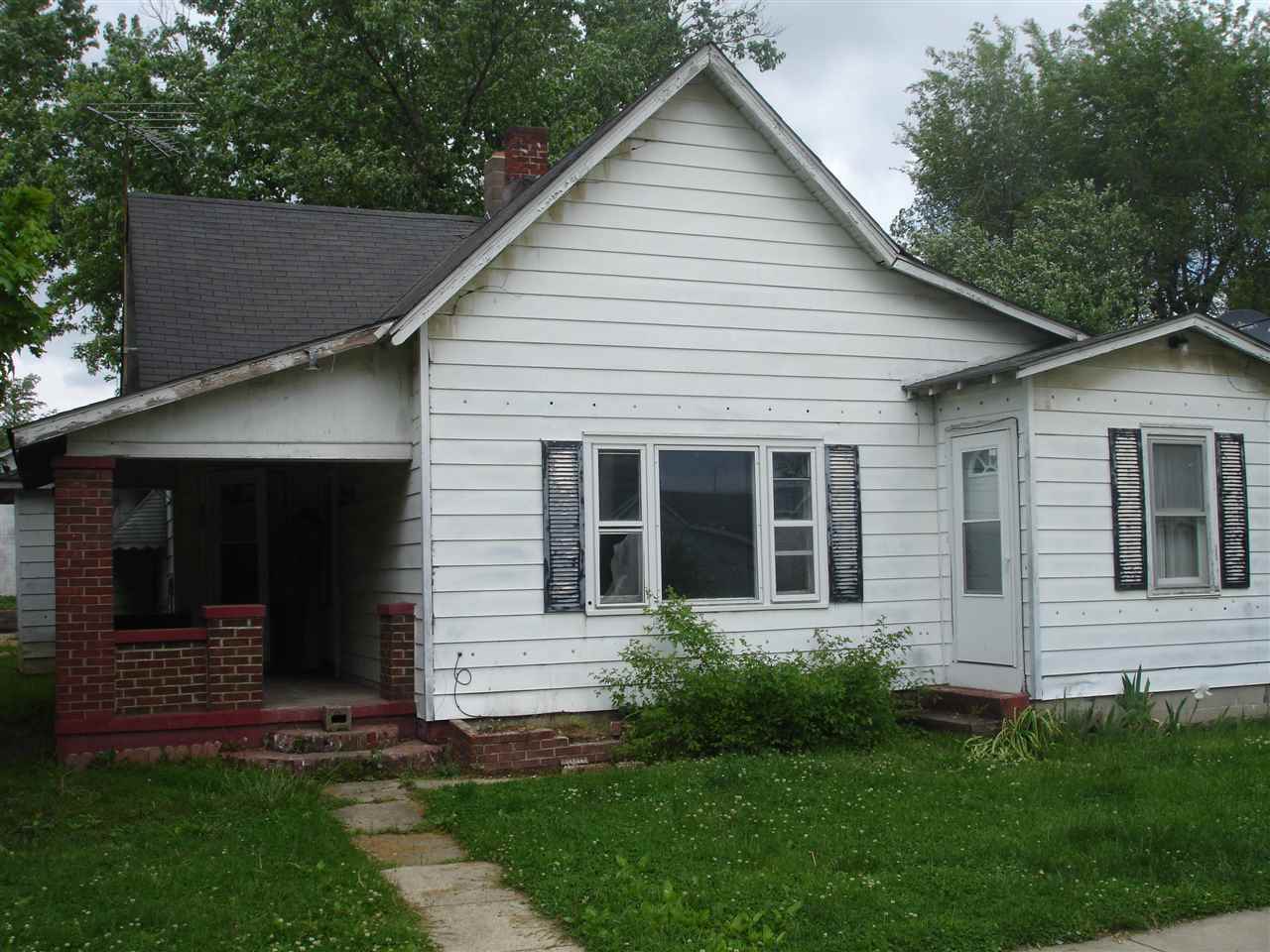 8220 Goat Hollow Rd